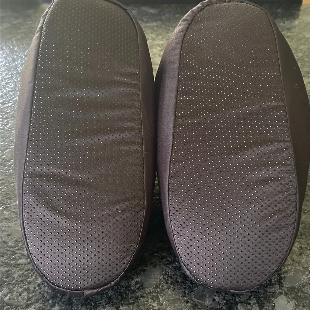 Slippers Bootie Style Microfiber/Micro Fleece 
Size M/L Brown/Tan Like New - Picture 3 of 3
